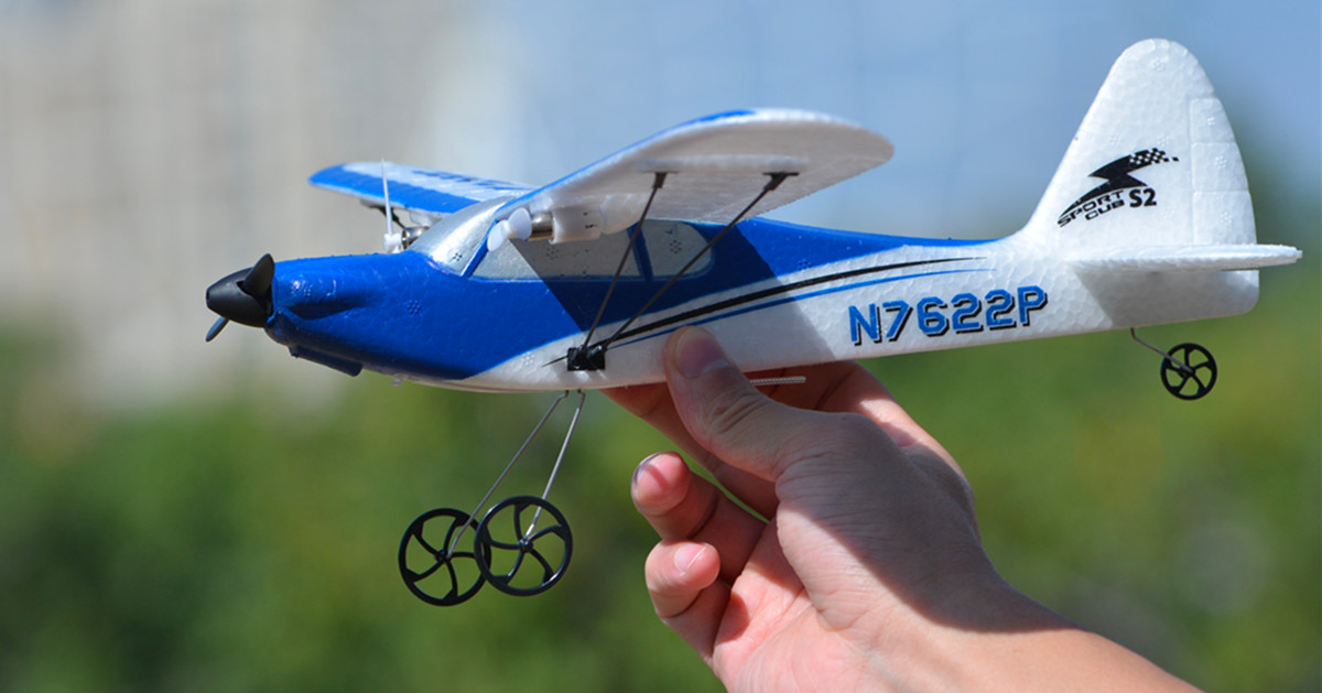 Avión de entrenamiento RC para principiantes